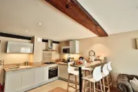 Logis du Parvis Hotels in Laon