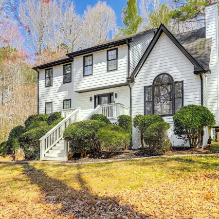Private Hot Tub and Deck Family Gem in Alpharetta