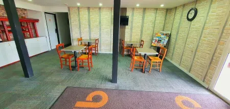 Glisy Hôtel Отели в г. Корби