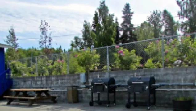 ครีกวูด อินน์