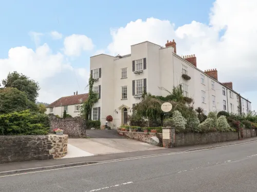 Alcombe House Hotels in Minehead