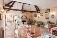 Logis Domaine de Valaudran - breakfast
