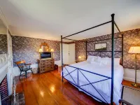 Copper Swan Hotels in Wellfleet