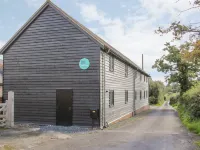 Black Lion Barn Retreat Hotels in Alberbury with Cardeston