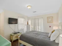 Tavern on the Bay Hotel - Frank Sinatra Suite Hotels in Atlantic County
