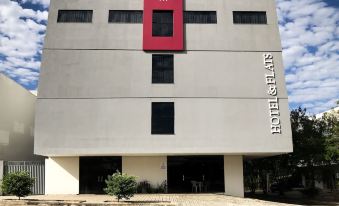103 Hotel & Flats