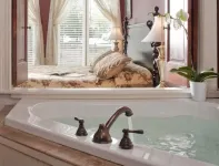 Colonial Inn - Hot Tub