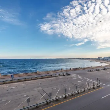 Atlantic Breeze Suites