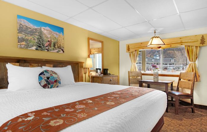 Box Canyon Lodge and Hot Springs