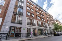 YHA London Central Hotels near Chinatown