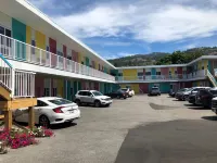 Traveler's Motel Penticton - Motels