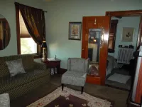 Colonial House on Main Hotels in Ligonier