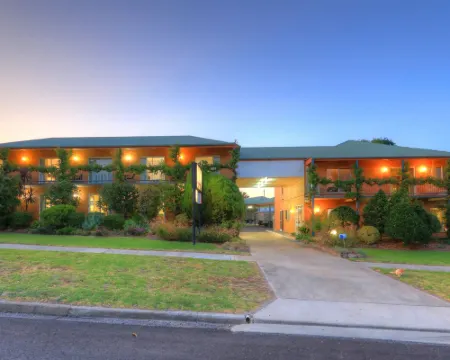 The Vines Motel & Cottages Hotels in Stanthorpe