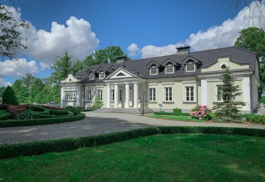 4. 호텔 & 스파 ..