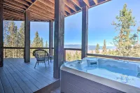Luxury Ski-in/Out Getaway w/ Hot Tub & Views! - 3-Star