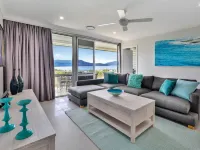 Poinciana Lodges - Ocean Views Hotels in Hamilton Island