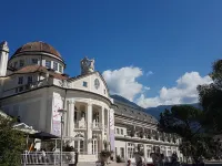Bed&Breakfast Pension Hilpold Hotels in Lana