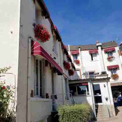 Hostellerie du Grand Sully Hotel Exterior