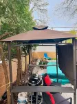 Chic Condo ! 15 Mins from Downtown Montreal: Pool and BBQ