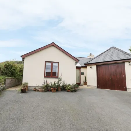 Manaros Cottage