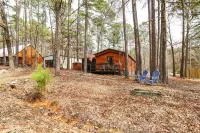 Broken Bow Abode w/ Hot Tub < 7 Mi to Lake!