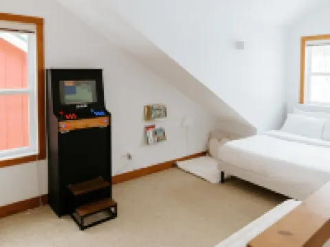 Private Hot Tub & Fireplace, Steps to Lift & Bike Trails, Short Drive to Golf. 金伯利酒店