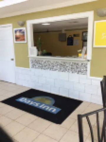 데이즈 인 바이 윈덤 코르넬리아