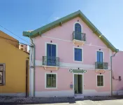 Sintra Green Chalet Bed & Breakfast Hotels in Tapada de Vale de Lobos