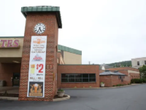 コンフォート スイーツ ベスレヘム ニア リーハイ ユニバーシティ アンド LVI エアポート ベツレヘムのホテル