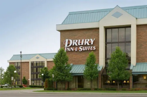 Troy Inn & Suites فنادق في تروي