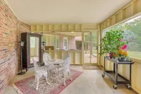 Fort Calhoun Home w/ Screened Porch + Playground! - appartements de vacances