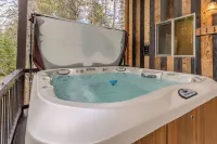 Cozy Cabin Nestled in the Pines