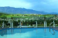 Dushanbe Serena Hotel - Pools