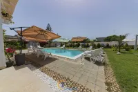 Villa Leonardo San Foca - Room, Pool & Restaurant - Pools