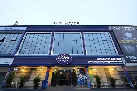 Biz Hotel Отели рядом с достопримечательностью «Stadium Hockey UTHM»