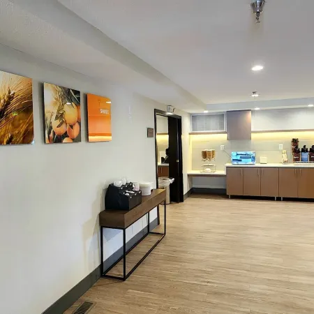 Comfort Inn & Suites