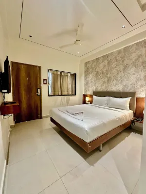 Hotel StayBird - Cove, Kharadi Hotels near Ashtvinayak Temple