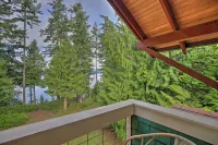 Lopez Island Hideaway w/ Coastal Views + Deck! - Wifi