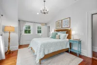 Luxury Beach Access and Elegant Design - Stunning Sea Captain's Haven