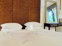 Family Studio with panoramic windows to tropical greenery. 3 min to the beach Hotels in Diniwid Beach