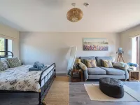 Piglet Corner Hotels in Cullompton