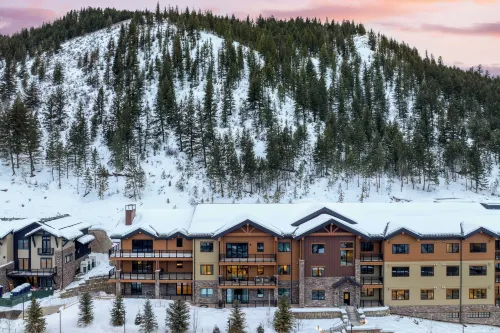 Luxe, Near Vail w/ Outdoor Oasis, Pool, & Game Room Alpine Oasis at Frontgate
