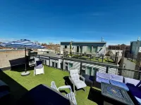 Modern Townhome w/ Rooftop Patio in RiNo/ Five Points, Denver