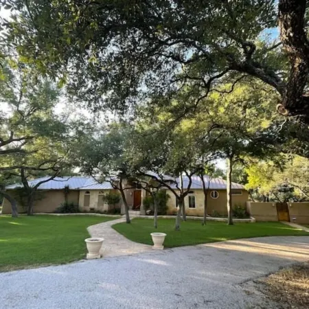 Luxury Private Ranch Style Villa