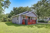 Remodeled Tulsa House w/ Yard ~ 4 Mi to Downtown! - Homestays