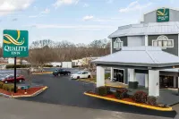 Quality Inn & Suites Các khách sạn ở Salisbury