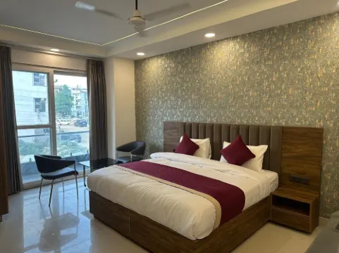 Soothing Stayz - Near Medanta the Medicity
