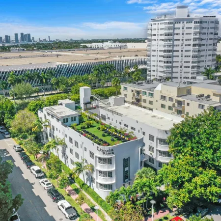 Lincoln Arms Suites Отели рядом с достопримечательностью «Новый Мир Симфонии»