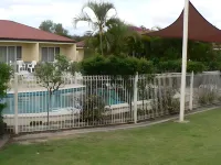 Emerald Explorers Inn - Pools