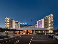 Radisson Blu Hotel, Hamburg Airport Отели рядом со станцией Hamburg-Poppenbüttel Railway Station